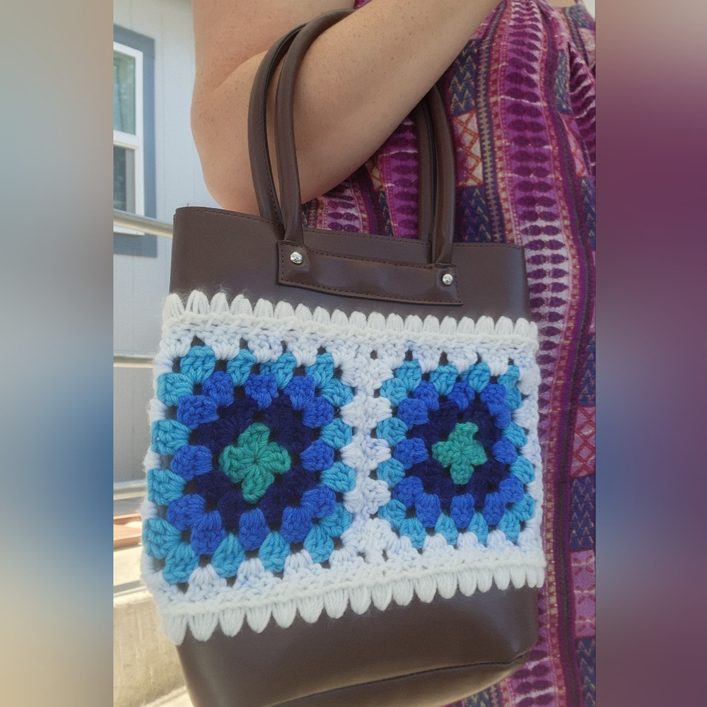 Crochet Tote with Granny Square Design In Blue & White